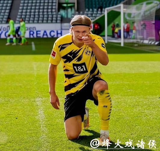 实至名归!戴维斯击败哈兰德荣膺德甲最佳新人 实至名归!戴维斯击败哈兰德荣膺德甲最佳新人