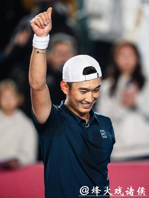 商竣程2-0索内戈 晋级中国香港网球公开赛八强 商竣程2-0索内戈 晋级中国香港网球公开赛八强